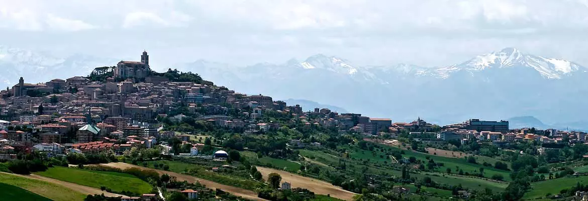 Noleggio a lungo termine a Fermo