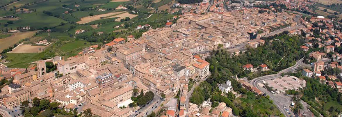 Noleggio a lungo termine a Osimo