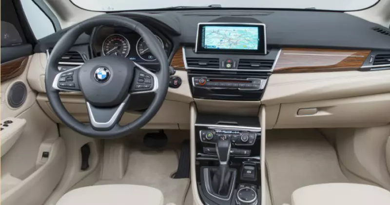 BMW 214D Active Tourer in noleggio a lungo termine