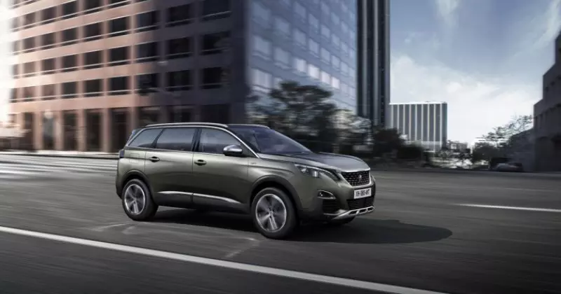 noleggio a lungo termine Peugeot 5008