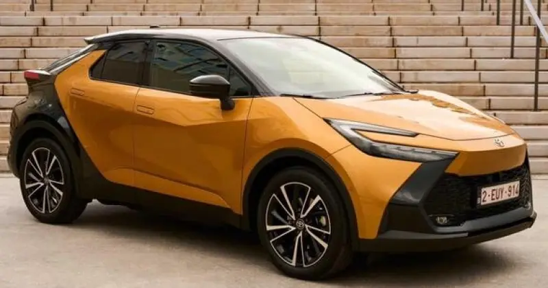 noleggio a lungo termine Toyota Chr trend
