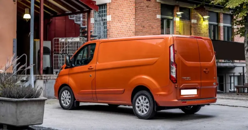 noleggio a lungo termine Ford Transit Custom