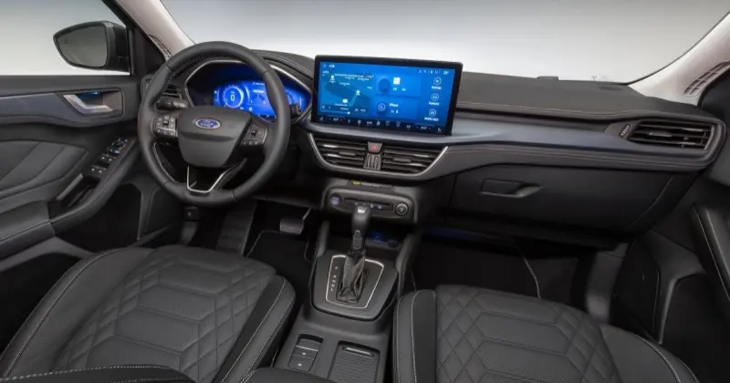 noleggio a lungo termine Ford Focus SW