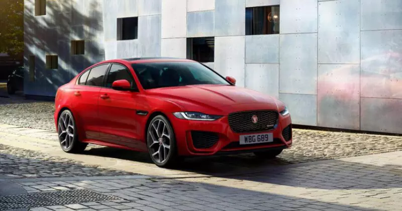 noleggio a lungo termine Jaguar XE